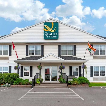 Cornwall Quality Inn & Suites מראה חיצוני תמונה