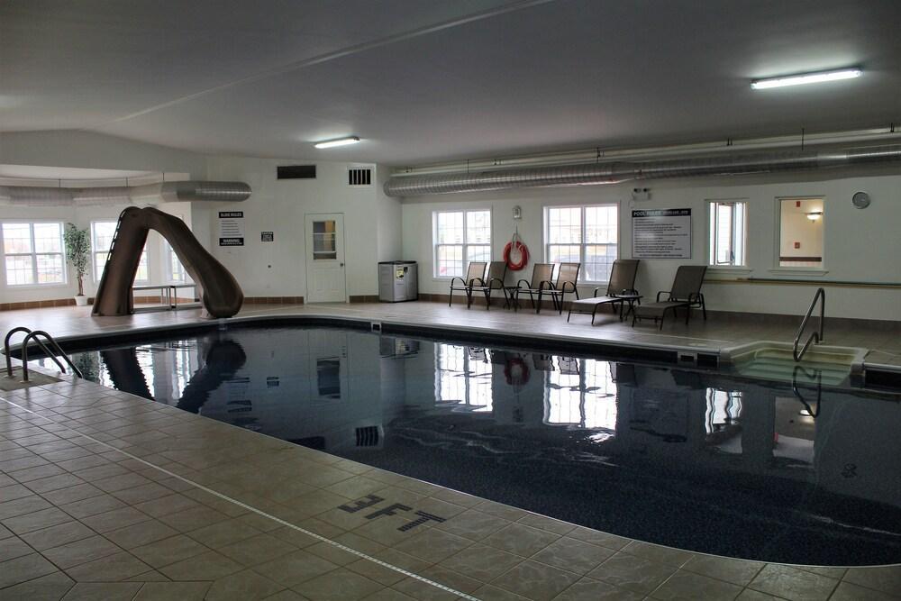 Cornwall Quality Inn & Suites מראה חיצוני תמונה