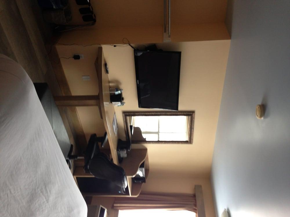 Cornwall Quality Inn & Suites מראה חיצוני תמונה