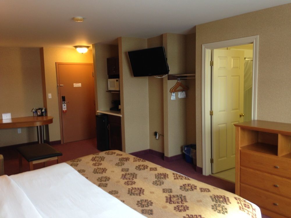 Cornwall Quality Inn & Suites מראה חיצוני תמונה