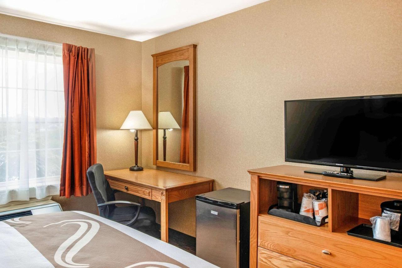 Cornwall Quality Inn & Suites מראה חיצוני תמונה