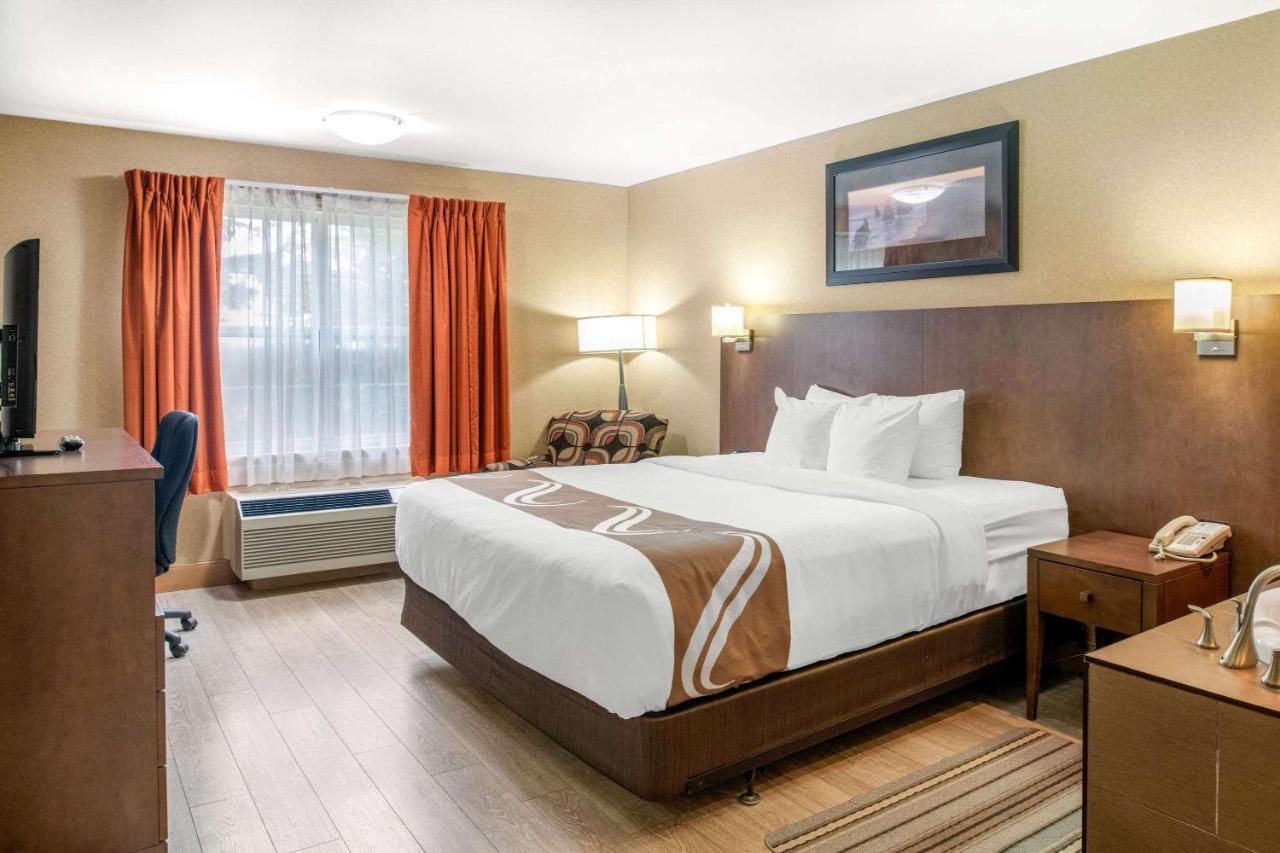 Cornwall Quality Inn & Suites מראה חיצוני תמונה